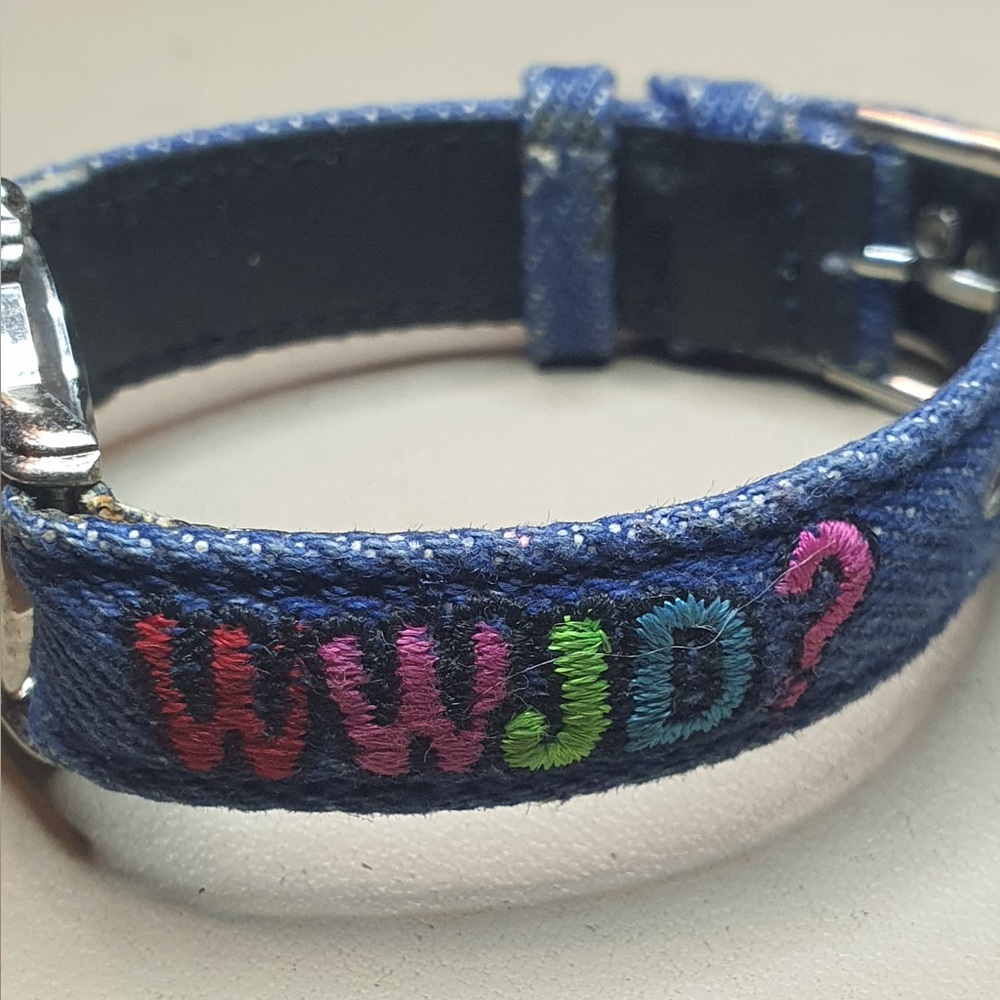 🦋10/$20🦋 Nelsonic WWJD? Silver/White Denim Women's Watch - Picture 3 of 5